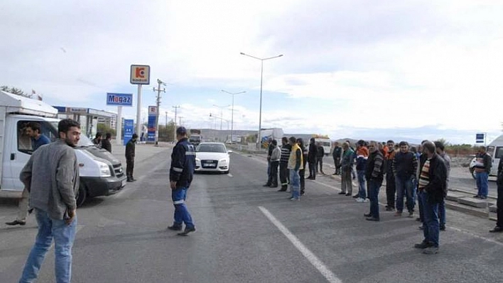  ELAZIĞ-DİYARBAKIR KARAYOLUN'DA EYLEM!