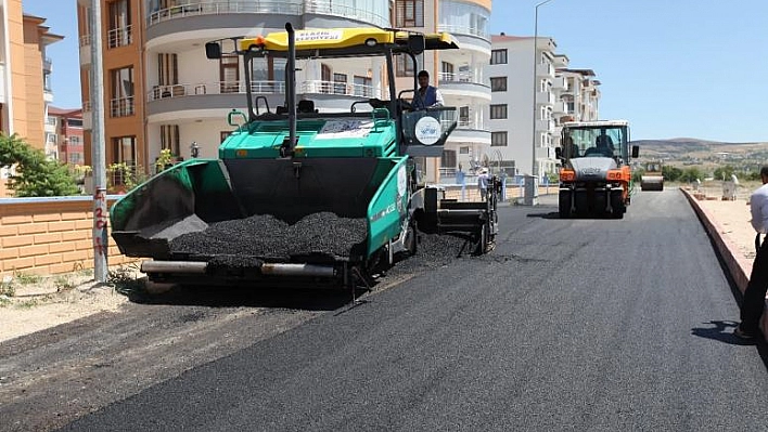 FEN İŞLERİ EKİPLERİ YOĞUN TEMPOSUNU SÜRDÜRÜYOR