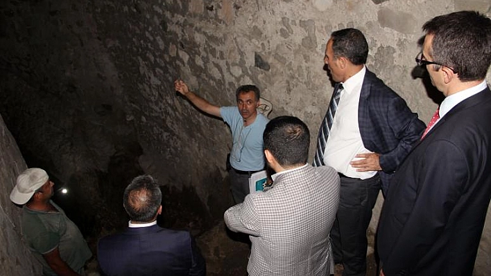 HARPUT KALESİ'NDE KAZI ÇALIŞMALARI SÜRÜYOR