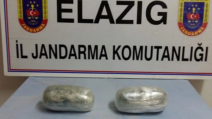 13 KİLO ESRAR İLE 12 BİN PAKET KAÇAK SİGARA ELE GEÇİRDİ