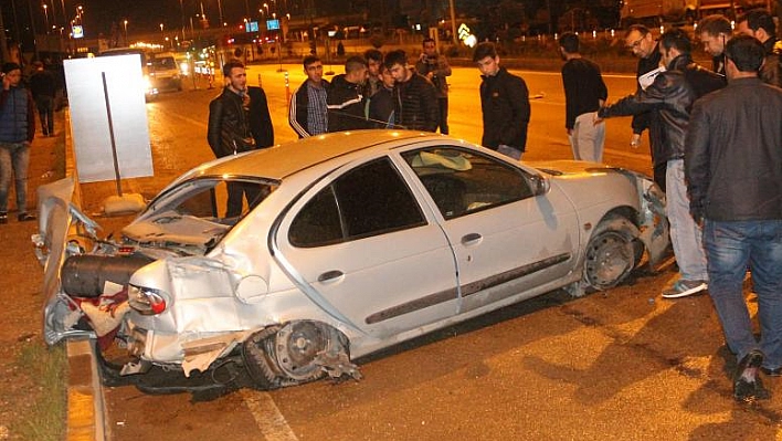 ELAZIĞ'DA TRAFİK KAZASI: 3 YARALI