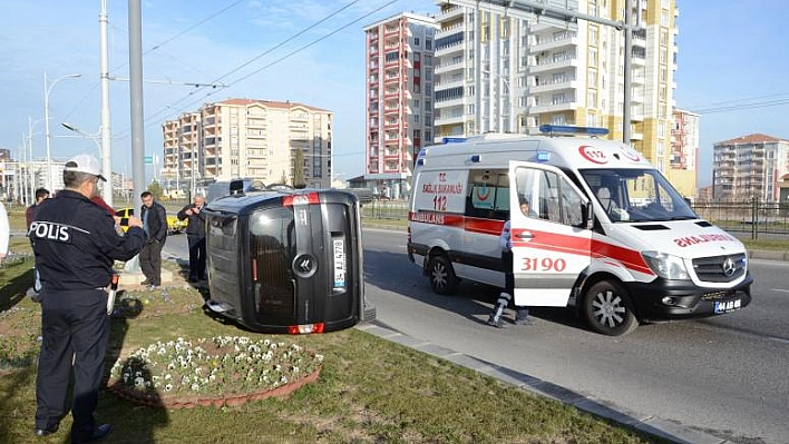 MALATYA-ELAZIĞ KARAYOLUNDA TRAFİK KAZASI  