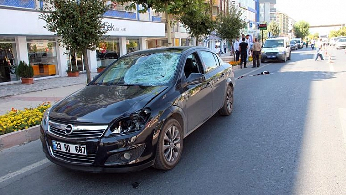 ELAZIĞ'DA OTOMOBİLİN ÇARPTIĞI YAYA ÖLDÜ