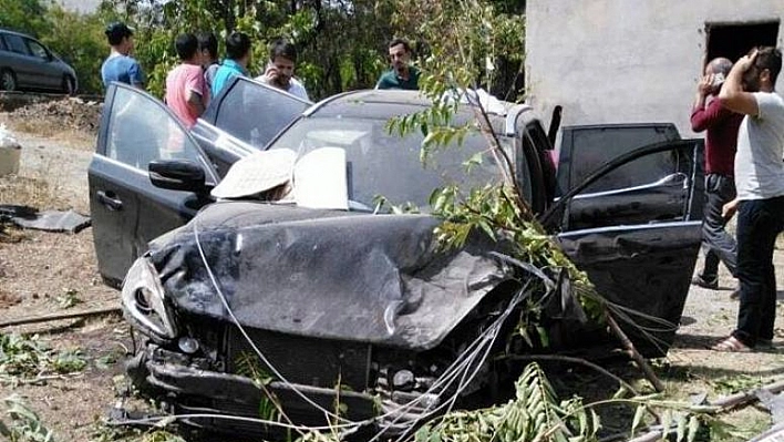 ELAZIĞ'DA TRAFİK KAZASI: 1 ÖLÜ, 5 YARALI