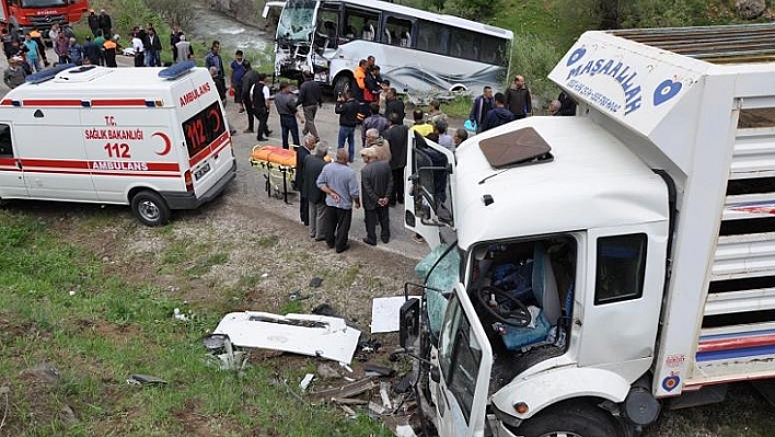 Şeker Fabrikası işçileri kaza yaptı: 2 ölü