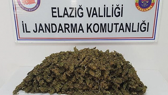 ÇAKAR LAMBALI ARAÇLA KAÇAN UYUŞTURUCU TACİRLERİ YAKALANDI