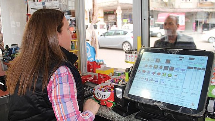 ELAZIĞ'DA BAKKAL TEYZELER İŞ BAŞINDA