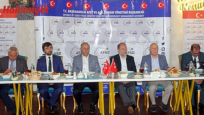 BAŞBAKAN YARDIMCISI AKDAĞ, AFAD MÜDÜRLERİYLE BİR ARAYA GELDİ