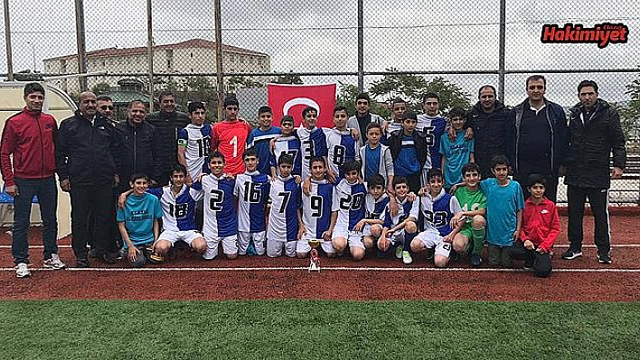 U-13'te şampiyon İl Özel İdare