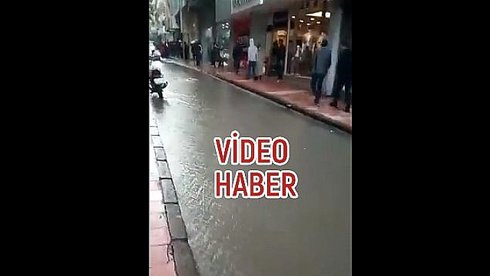 Yağmur vatandaşlara zor anlar yaşattı