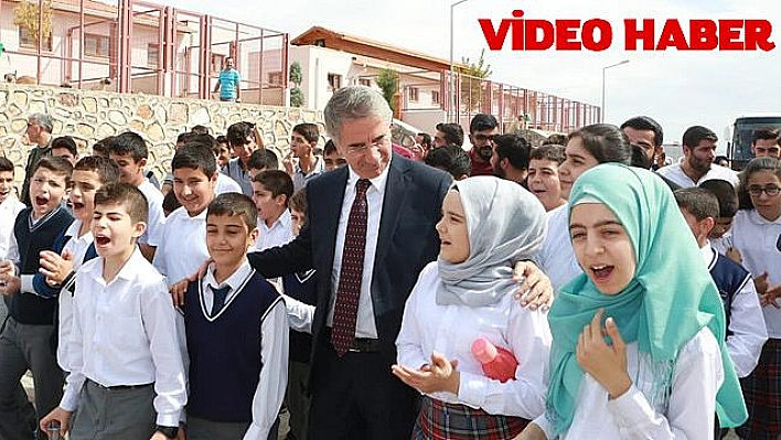 Türkiye'nin en modern hayvan hastanesine ziyaretçi akını 