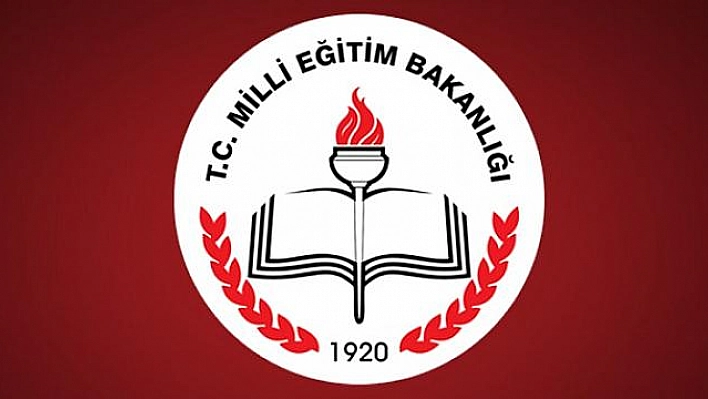 FIRTINA İLÇEDE OKULLARI TATİL ETTİRDİ