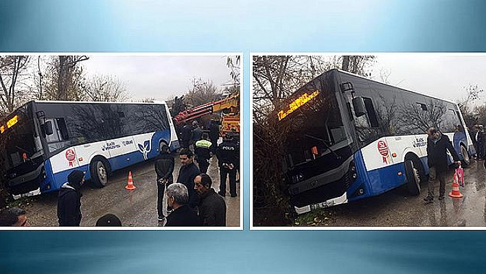 HALK OTOBÜSÜ KANALA DÜŞTÜ