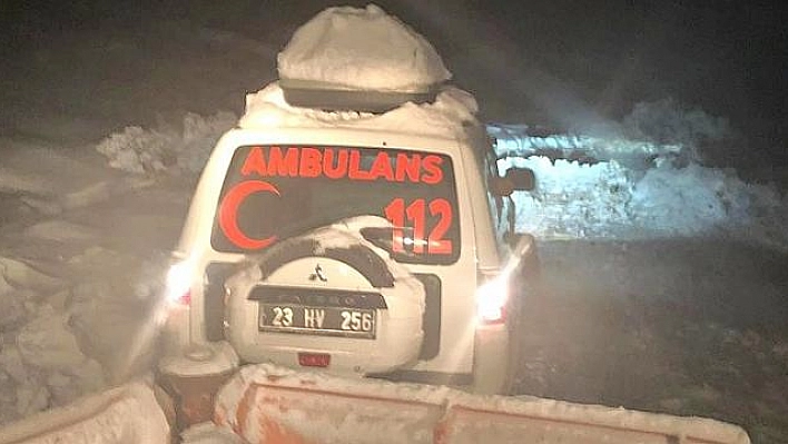 KARLA KAPLI YOLU EKİPLER AÇTI, AMBULANS HASTAYA ULAŞTI