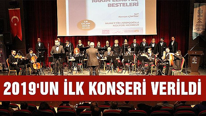 TÜRK MÜZİĞİ KOROSU İLK KONSERİNİ VERDİ