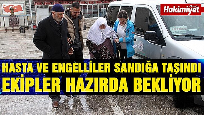 Elazığ'da hasta ve engelliler sandığa taşındı