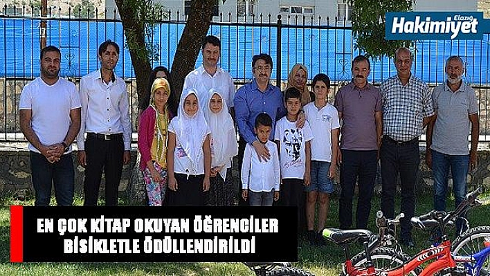 Hozat'ta en çok kitap okuyan öğrenciler bisikletle ödüllendirildi