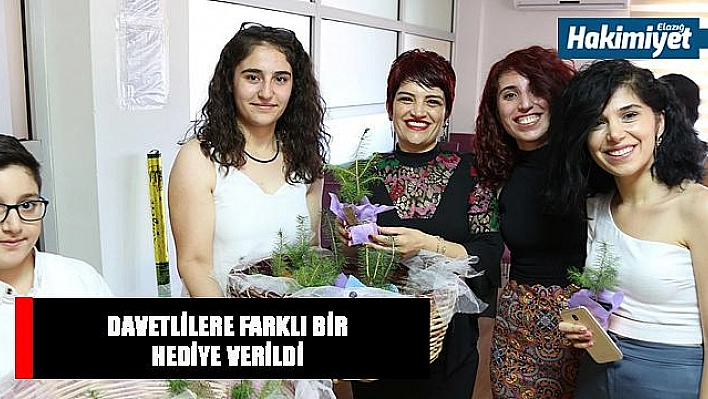 Nikah şekeri yerine fidan dağıttılar