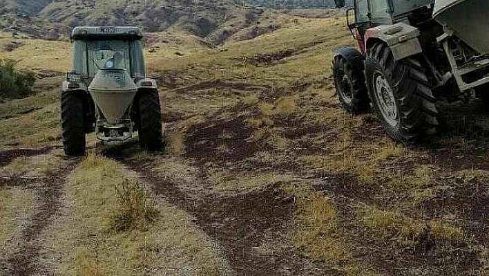 MERA ALANINDA GÜBRELEME YAPILDI 