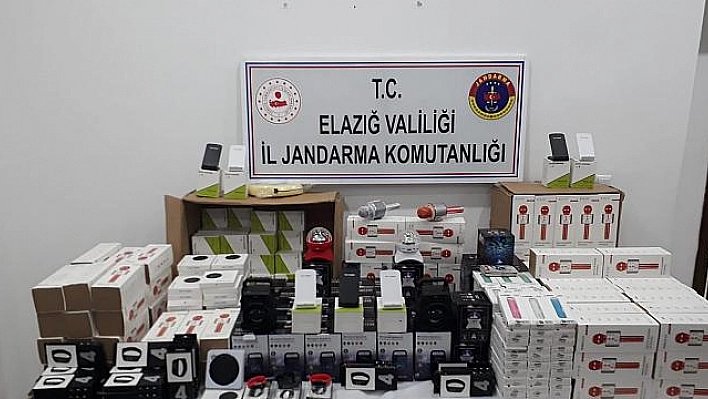 430 adet kaçak elektronik malzeme ele geçirildi 