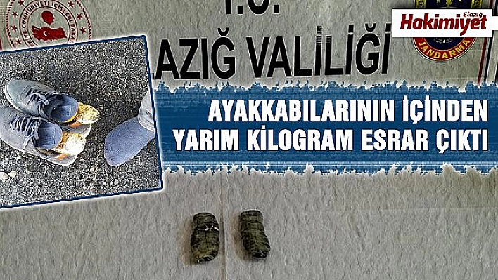 Uyuşturucu, ayakkabılarının içinden çıktı