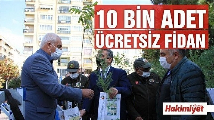 Elazığ'da vatandaşlara 10 bin adet ücretsiz fidan dağıtıldı