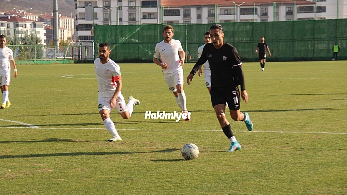 23 Elazığ FK'ya Ayvalıkgücü freni!