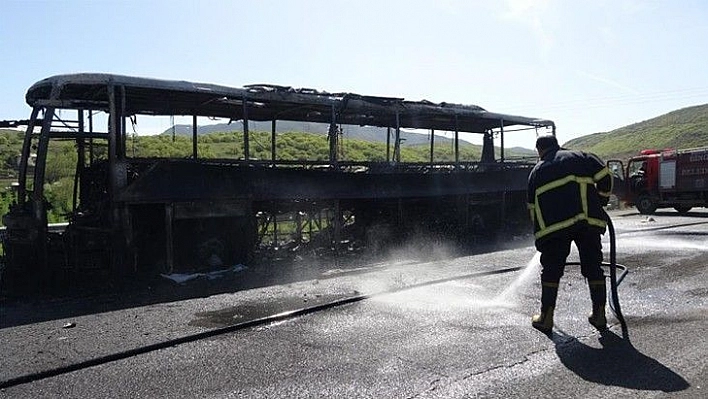 46 yolcusu bulunan otobüste faciaya ramak kaldı