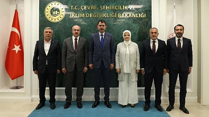 Elazığ İl Protokolü Bakan Kurum İle Bir Araya Geldi