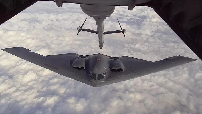 ABD, İran'ı B-2 hayalet bombardıman uçağıyla vurdu