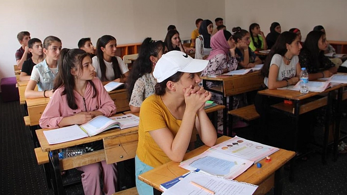 Ahıska Türkleri, öz vatanlarında Türkçe okuma ve yazma öğreniyor