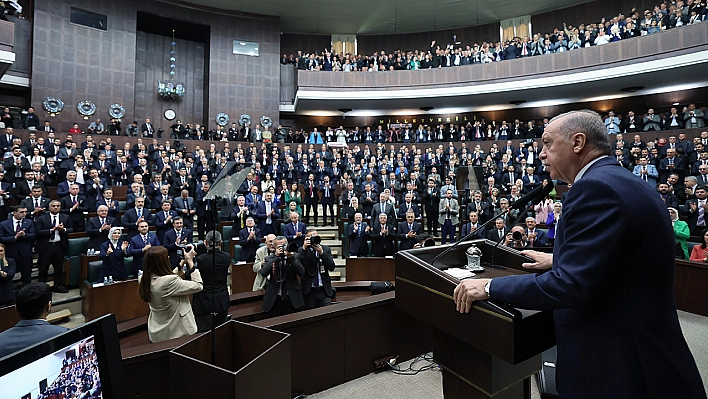 Ak Parti, Acil Kampa Giriyor