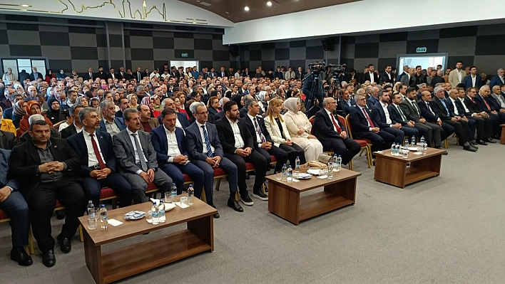 Ak Parti'de Bayramlaşma Programı Düzenlendi