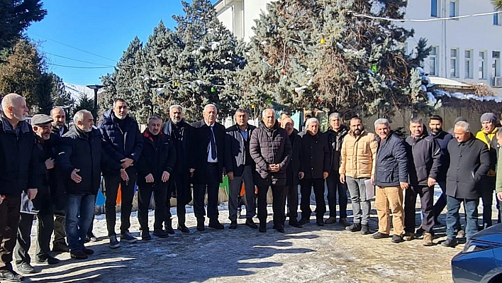 Ak Parti Elazığ Teşkilatından Malatya'daki Depremzedelere Geçmiş Olsun Ziyareti