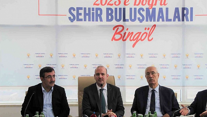 AK Parti Genel Başkan Yardımcısı İleri: ''Türkiye'de, yurt içinde bulamadıkları vizyonu maalesef yabancı danışmanlar ile bulmaya çalışıyorlar''