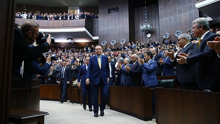 Ak Parti 'Yeter Söz Milletin' Sloganını Değiştiriyor