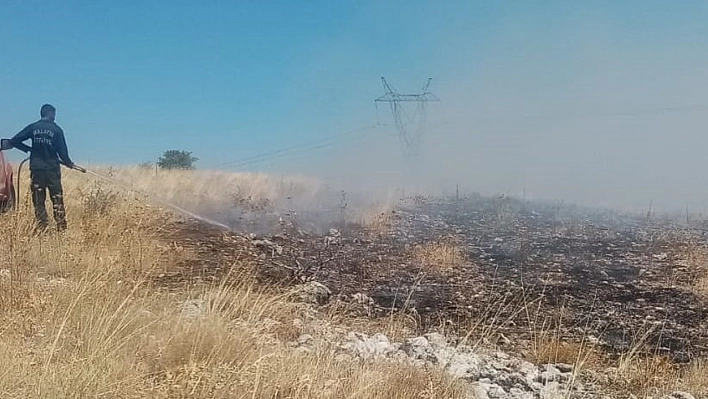 Bin Dönümlük Alanda Ot Yangını