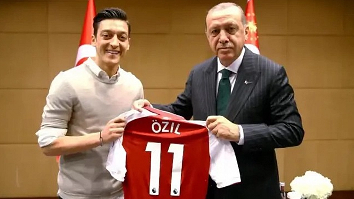 AK parti kongresinde Mesut Özil sürprizi