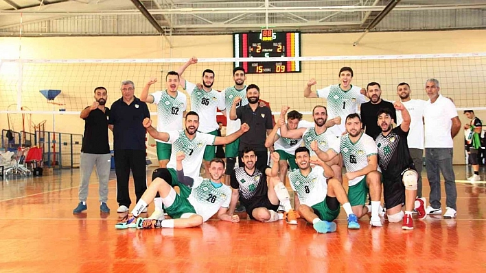 Alpaslan Endüstri Erkekler Voleybol 1. Ligi: Solhan Spor: 3 - Hatay Erzin Yeşilkent: 2