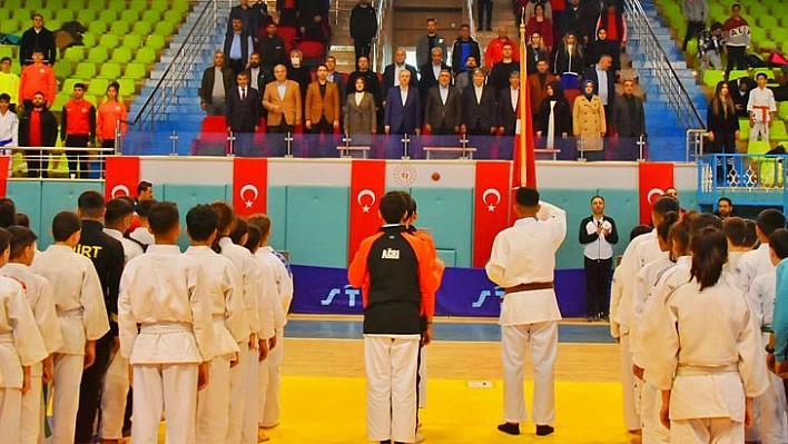 Analig Judo Yarı Finalleri devam ediyor