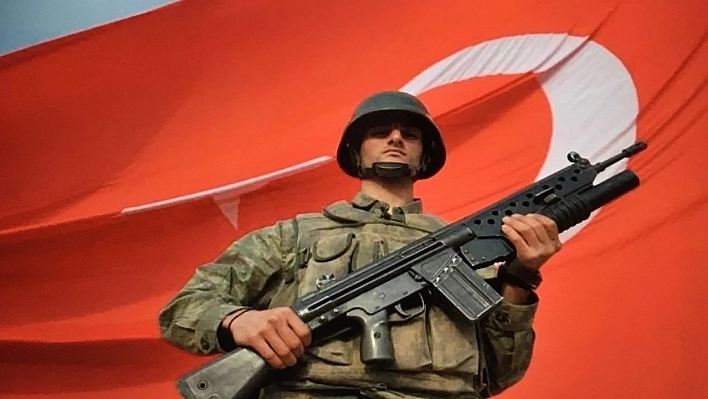 Askerlik süresi 3 aya mı düşüyor? MSB'den açıklama yapıldı: Milyonlar merakla bekliyordu