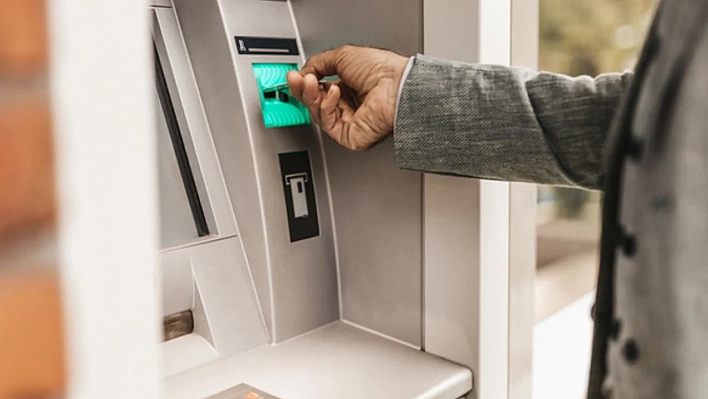 ATM'lerde Telefon yasağı başladı