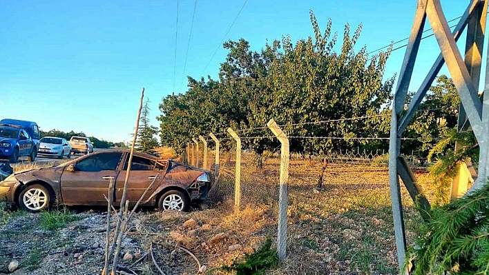 Aydınlatma Direğine Çarpan Araç Takla Attı: 1 Yaralı