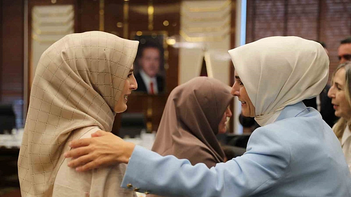 Bakan Göktaş, Bingöl'de şehit aileleri ve gazilerle 'Terörsüz Türkiye Kardeşlik Sofrası'nda buluştu