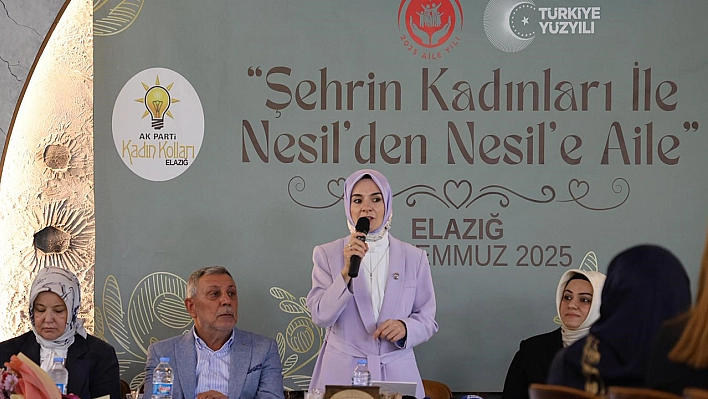 Bakan Göktaş: 'Türkiye'de bütün kadınlar tam eşit çok şükür'