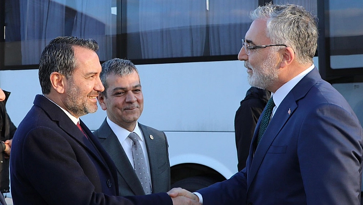 Bakan Işıkhan 'Elazığ Yine Ak Parti Diyecek  Yine Sayın Şahin Şerifoğulları'nı Seçecek'