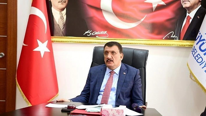 Başkan Gürkan, öğrencilerle söyleşiye katıldı
