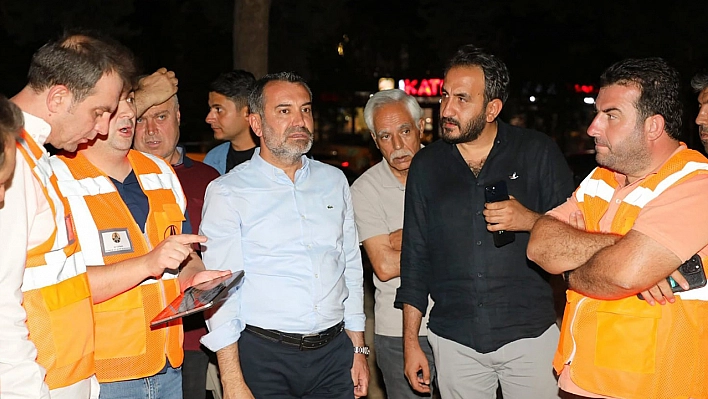Başkan Şerifoğulları, Gece-Gündüz Sahada!