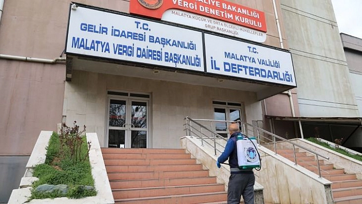 Battalgazi'de köşe bucak dezenfekte ediliyor