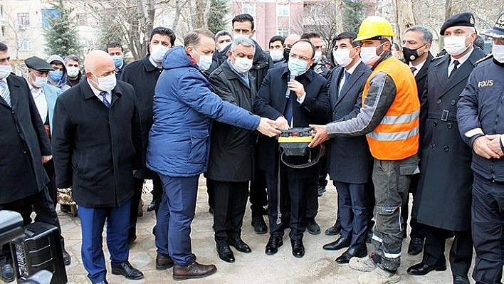 Beyzade Efendi Camii'nin Temeli Dualarla Atıldı!